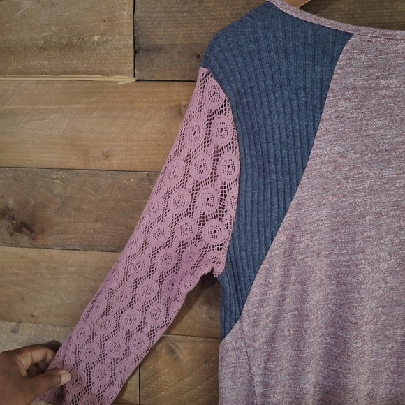 Umgee USA Colorblock Henley Top Woman SZ M - Picture 7 of 7